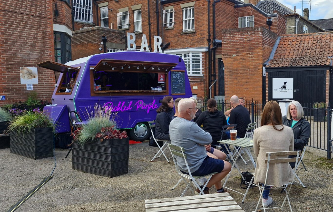 Fromus Square Pop Up Bar Pickled Purple in Saxmundham, Suffolk